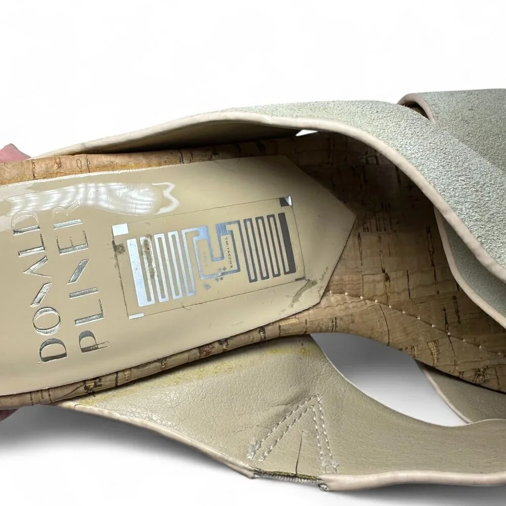 DONALD PLINER Women's Sisu Wedge Suede Sandal, Beige, US 7.5, NWOB